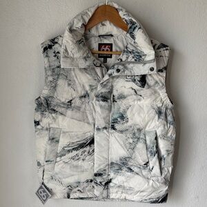 🆕 66 North Dyngja Down Vest